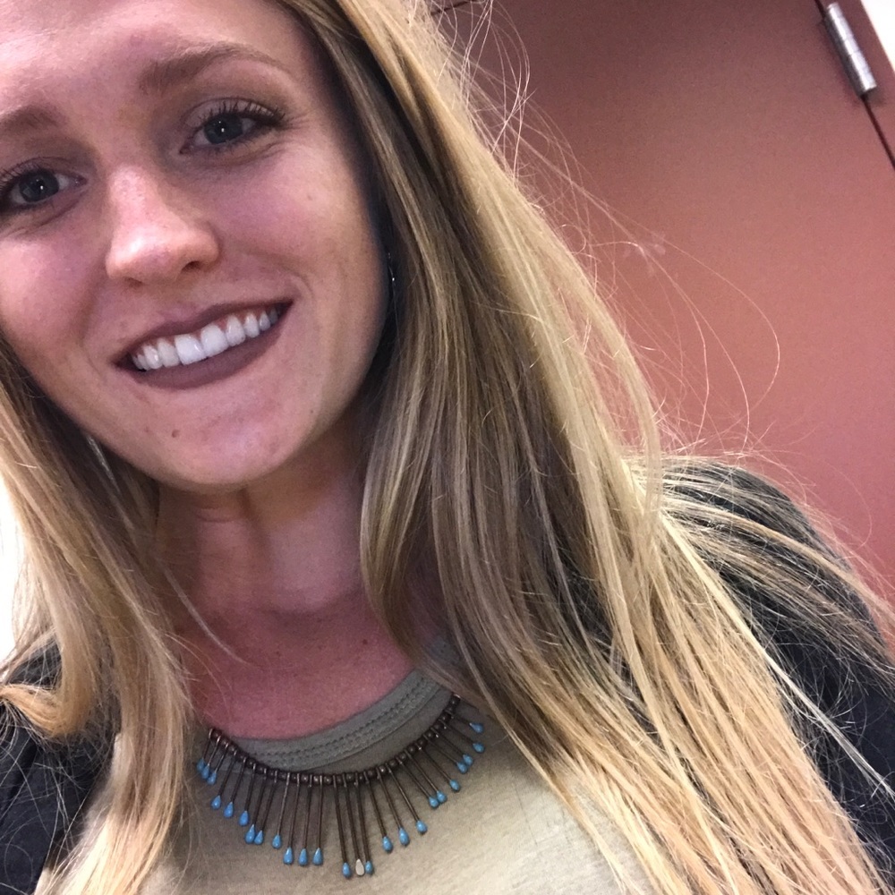 Meet your Posher, Sierra